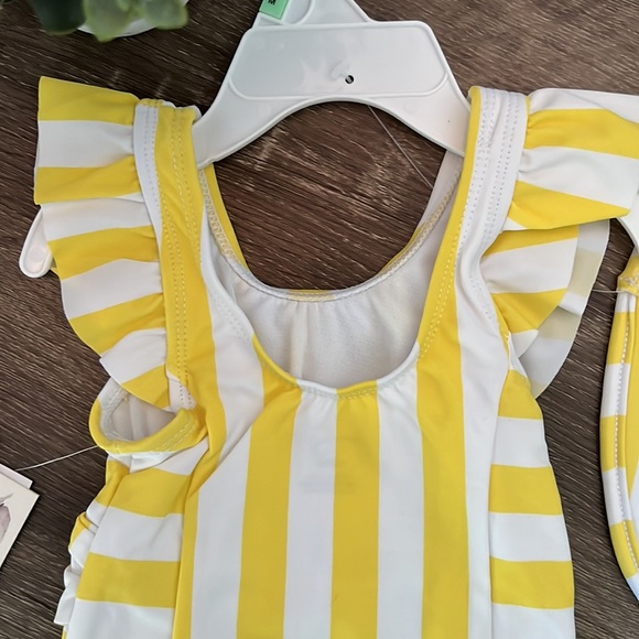 ☀️NEW Jessica Simpson Baby Girl Swimsuit with Sun hat - UPF 50+ -Sizes 18M & 24M - Picture 8 of 12